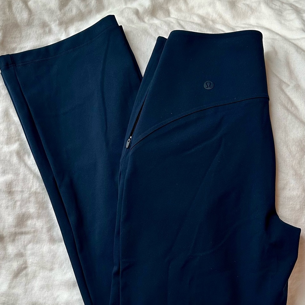 Smooth Fit Pull-On High-Rise Pant
Regular NWOT